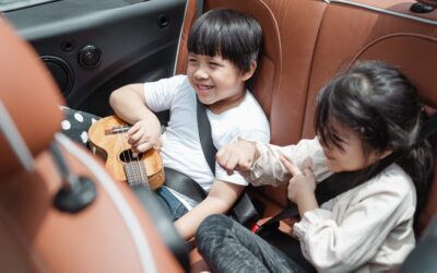 Le regole da rispettare sul trasporto dei bambini in auto